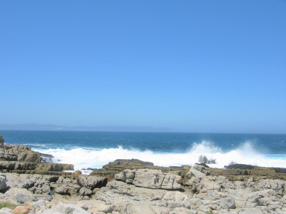 Beachfront Cottage - Hermanus Whale View Exterior foto
